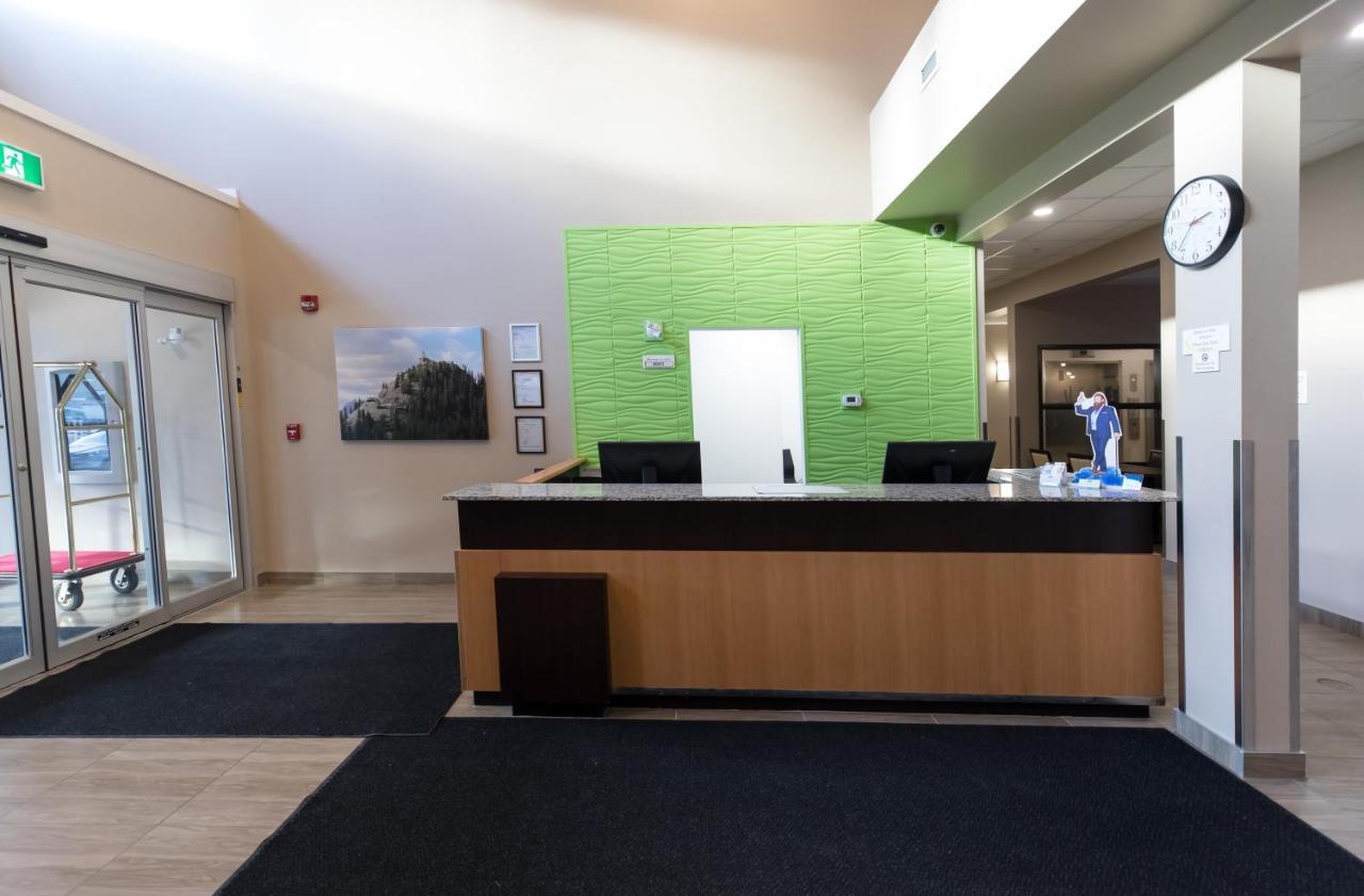 Super 8 By Wyndham Hotel Canmore